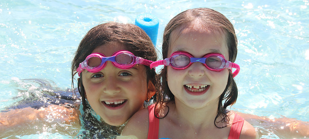 Renbrook Summer Osprey Campers in Pool