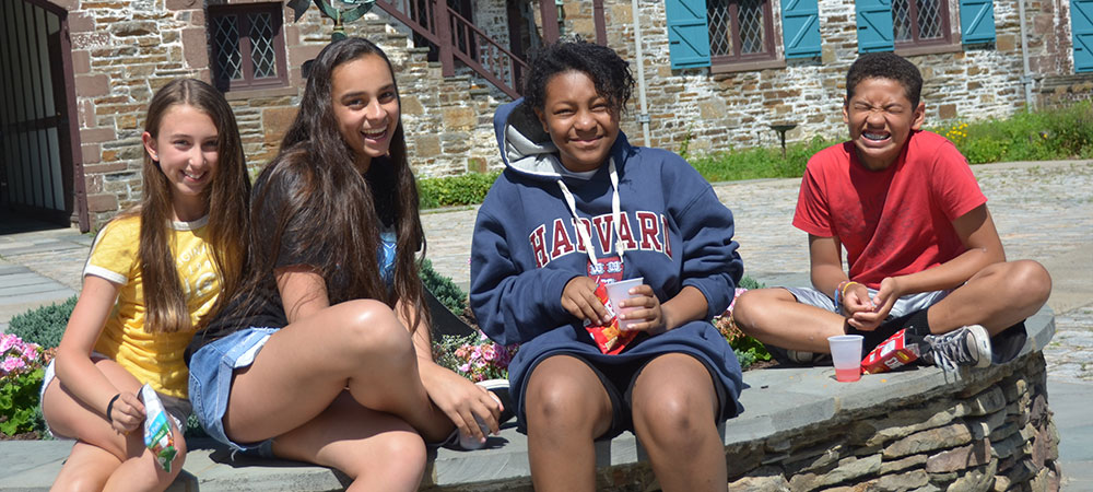 Summercamp Lunch at Renbrook School