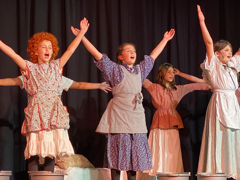 Renbrook Students in School Play of Annie