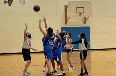 Basketball - Girls Junior Varsity jump ball