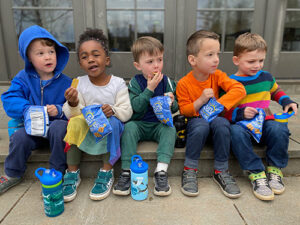 Kindergarten snack time 