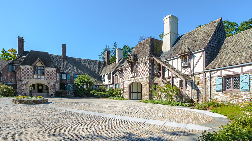 Renbrook Courtyard and Archway