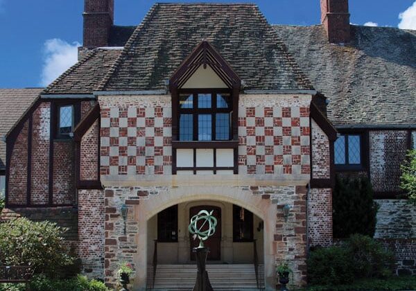 front entrance of Renbrook School